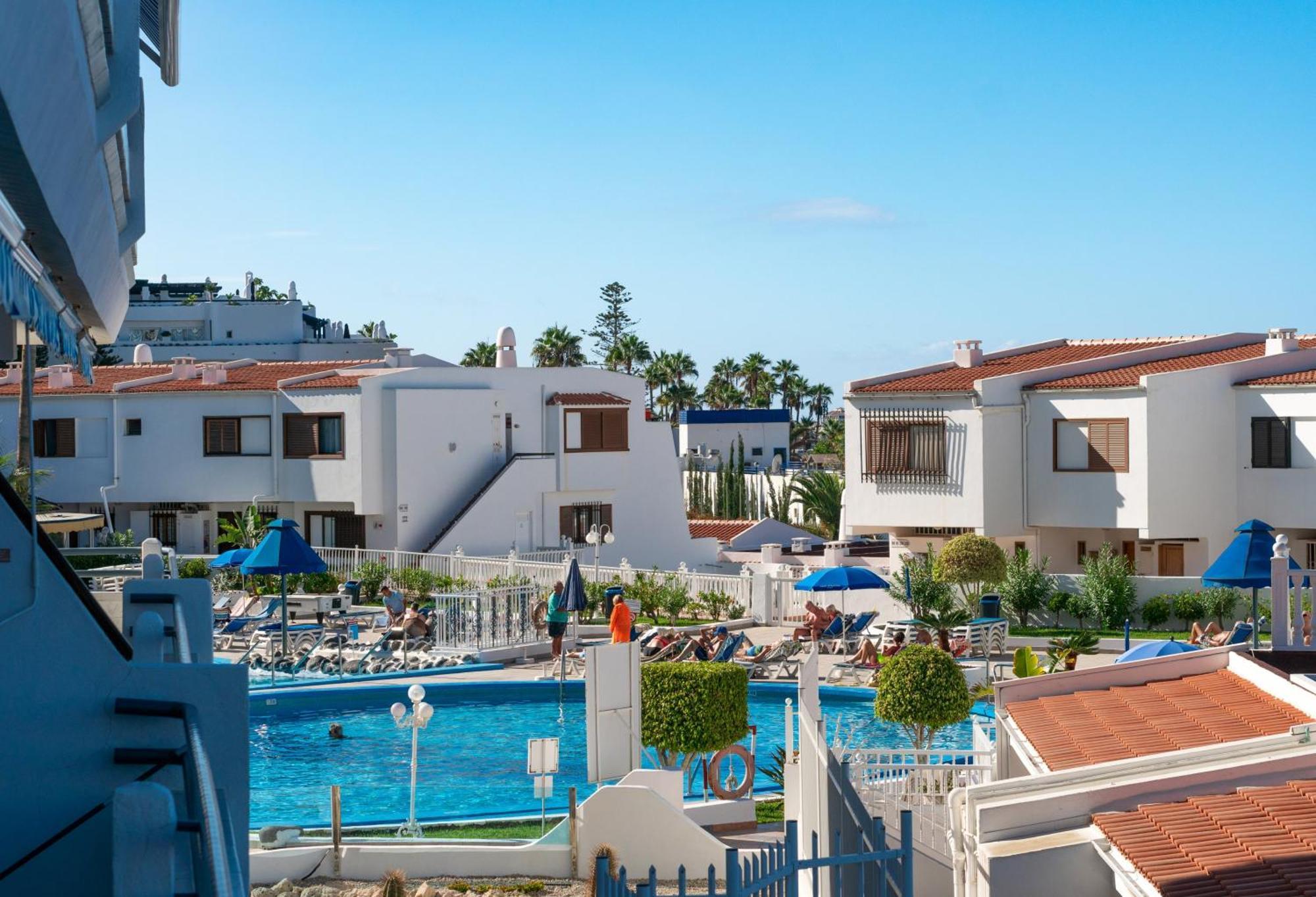 Club Atlantis Aparthotel Ocean View Costa Adeje  Exterior photo